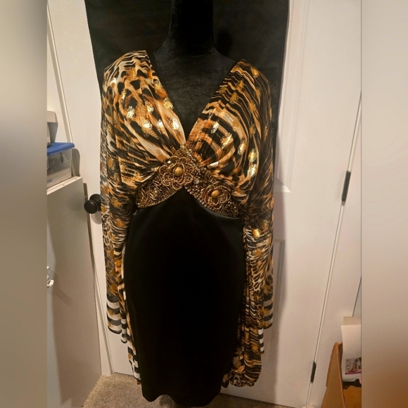 UNBELIEVABLY gorgeous midi dress - Picture 1 of 6